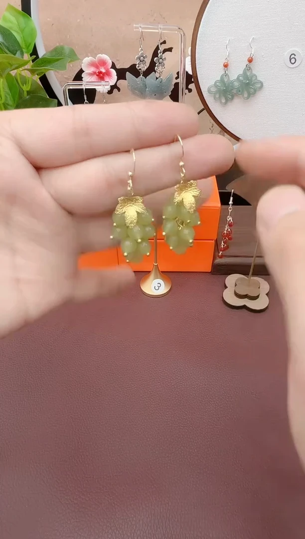 银S925镶嵌东陵石耳饰m961000