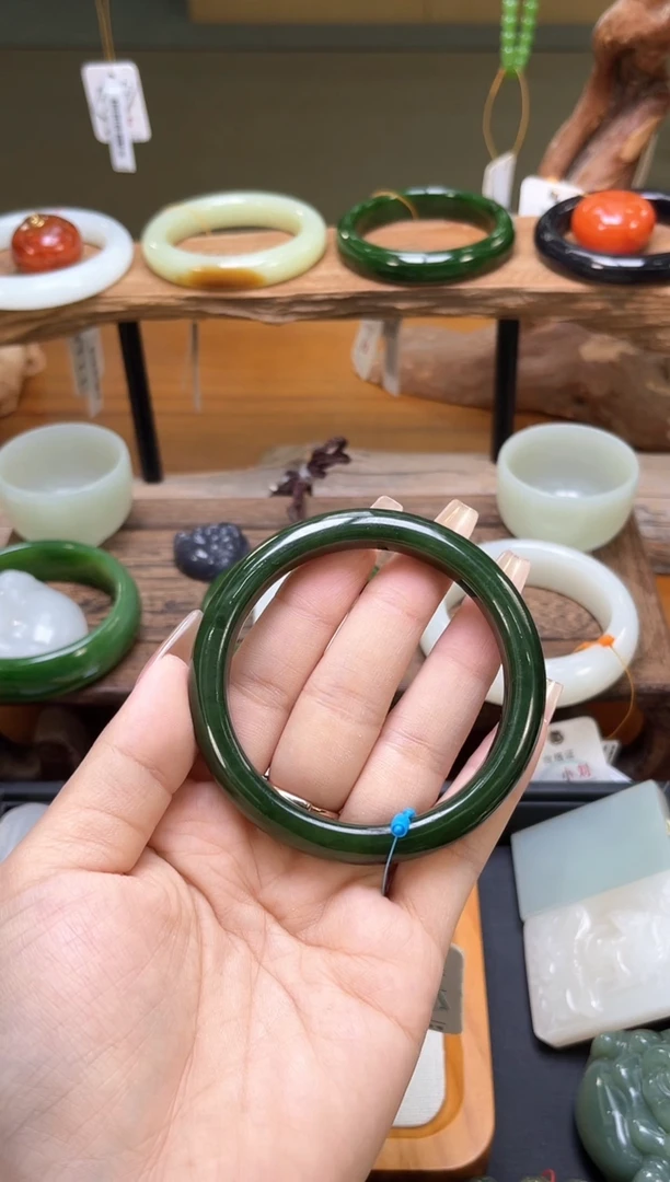 未镶嵌手镯和田玉平**月俄料碧玉 58+圈 3号