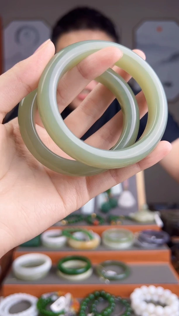 和田玉手镯未镶嵌多样性发货 拍一单发一个52-59