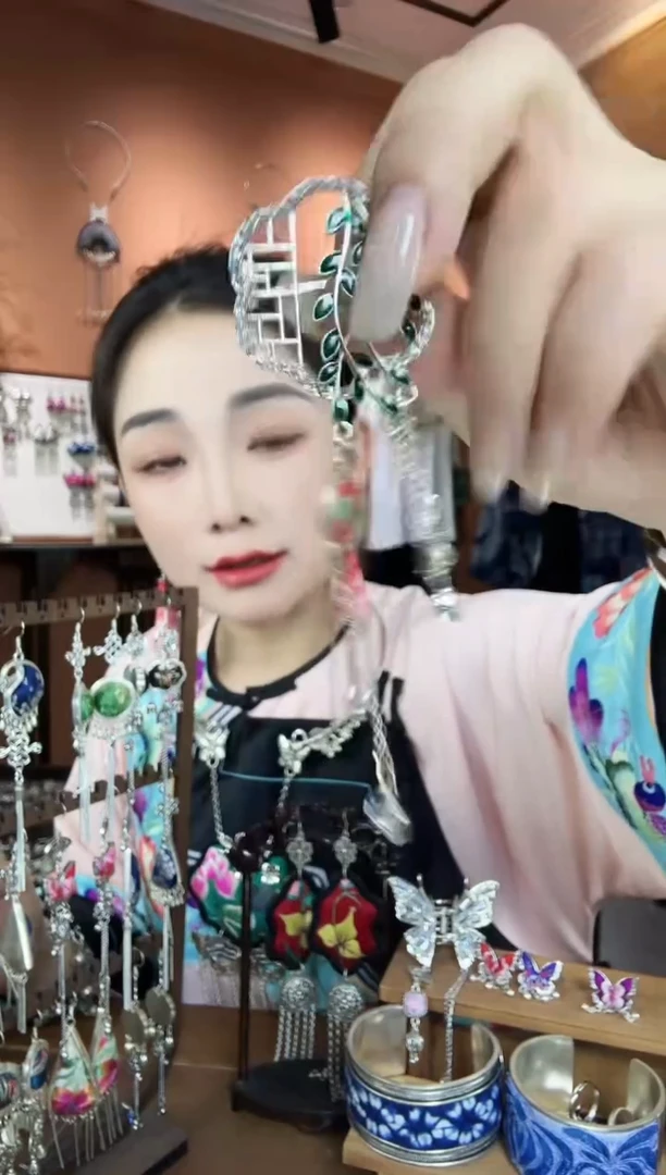 刺绣纯手工民族风胸针