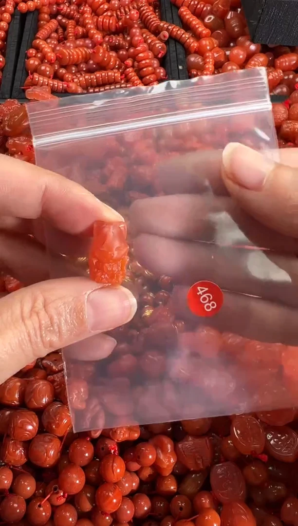 【闪购商品】南红玛瑙颈饰未镶嵌1