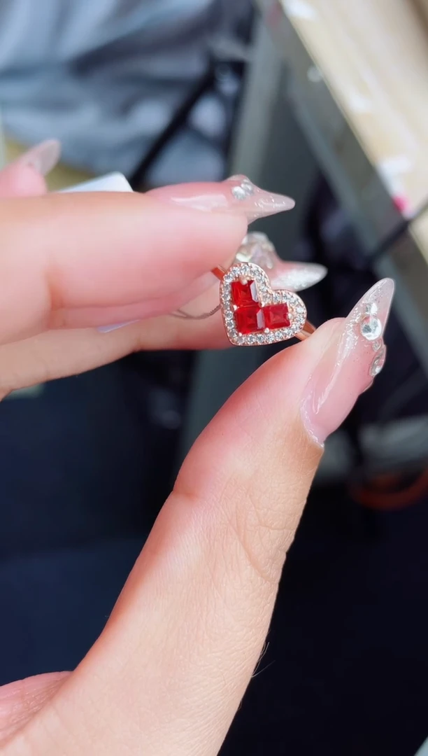 【闪购商品】彩色蓝宝石戒指银S925镶嵌戒指