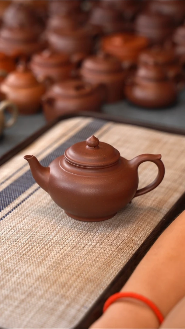 茶壶紫砂务*台西紫泥微瑕220cc笑樱