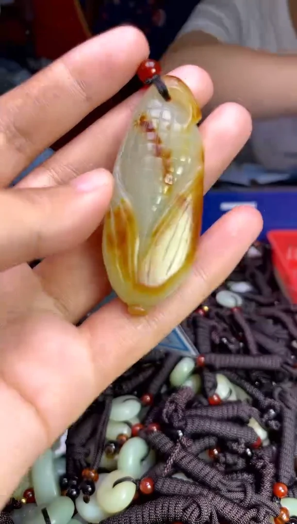 未镶嵌和田玉挂件1