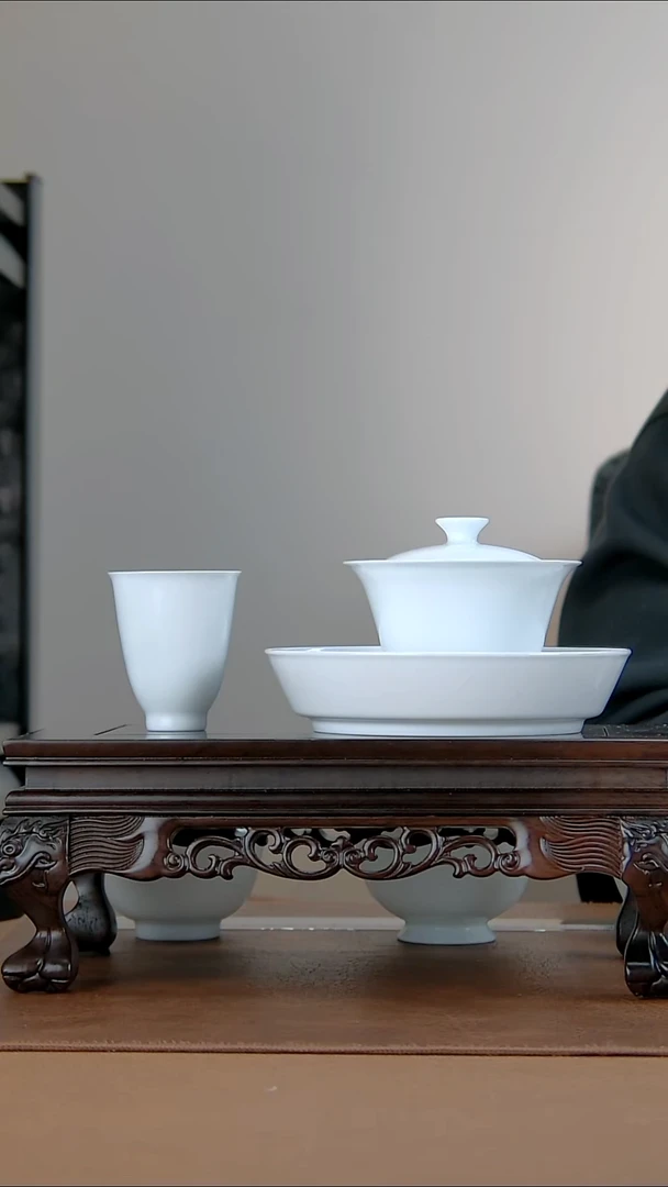 格*马蹄盖碗+闻香杯+壶承