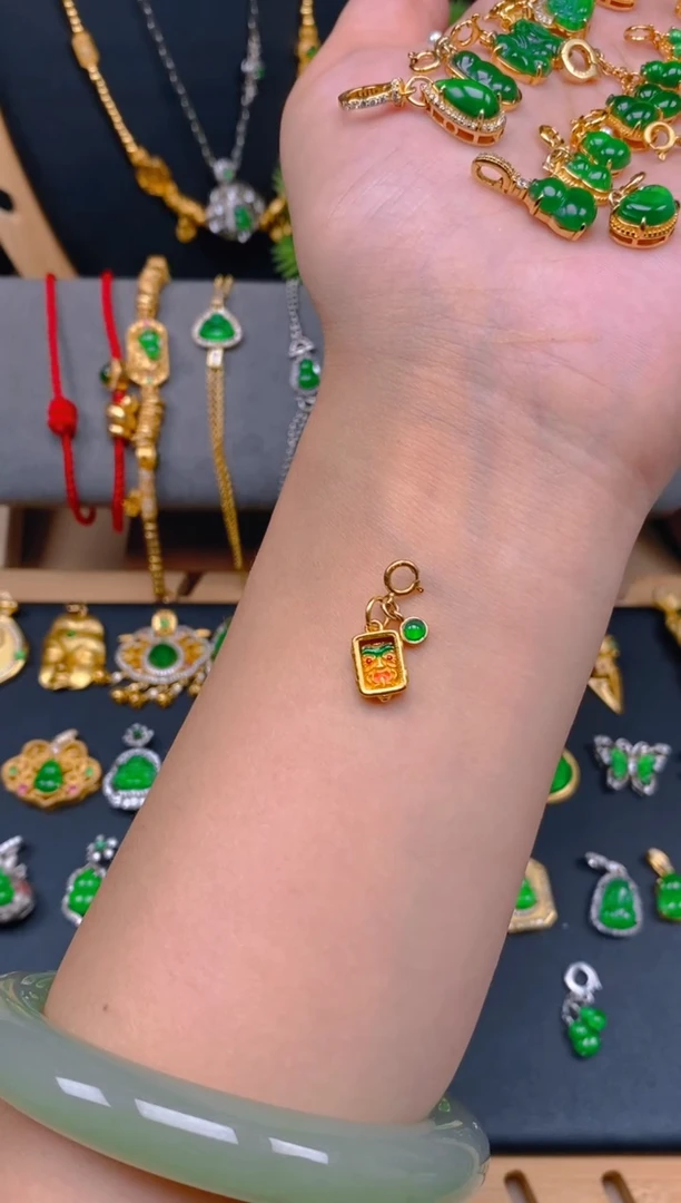 吊坠(不含链)银S925镶嵌翡翠扎吉拉母