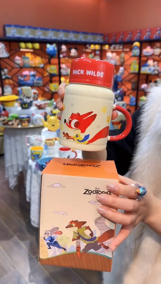 瓷片@@疯狂动物城狐尼克陶瓷带盖圆柱杯