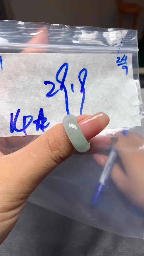 未镶嵌定制翡翠39毛货需精细抛光挂件多样性拍一发一