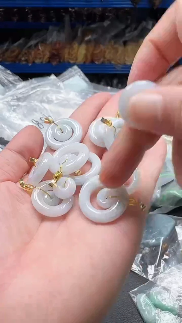 翡翠未镶嵌颈饰020