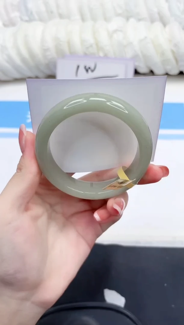 未镶嵌手镯石英质玉68-60-仪式感