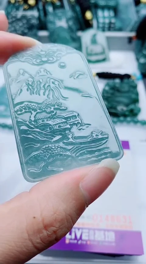 颈饰未镶嵌翡翠