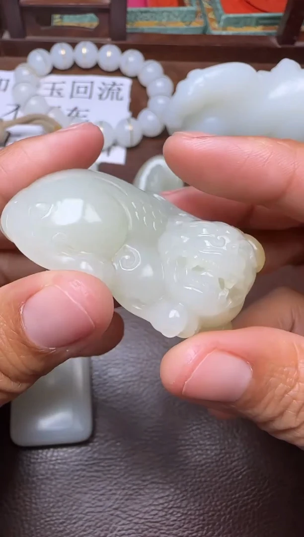未镶嵌和田玉挂件和田玉挂件