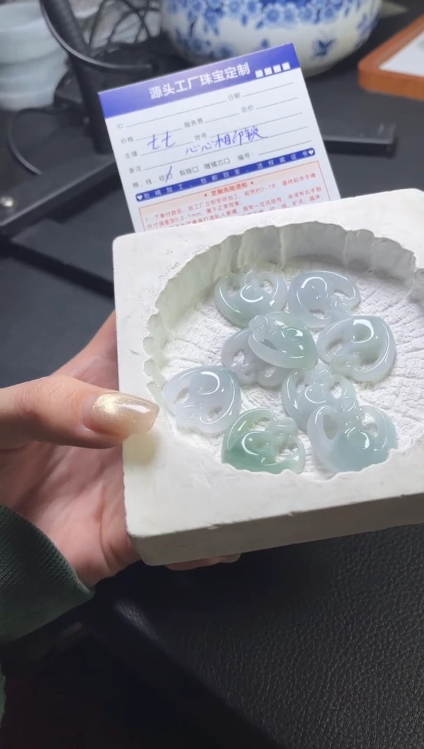 【闪购商品】翡翠颈饰未镶嵌心心相印锁多样性/发一件（赠绳）