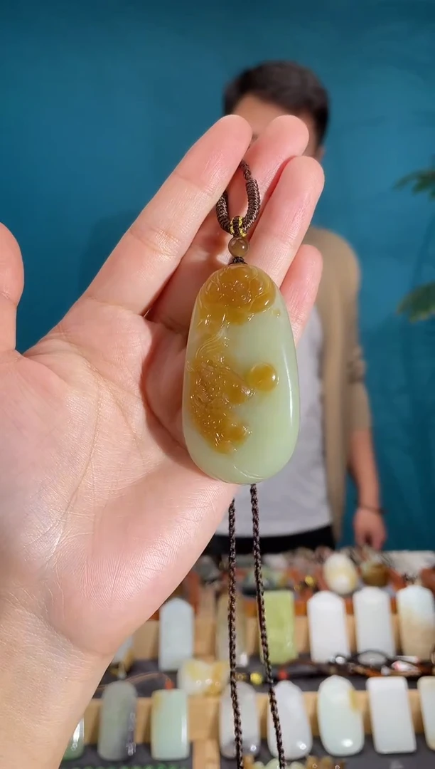 颈饰未镶嵌和田玉1