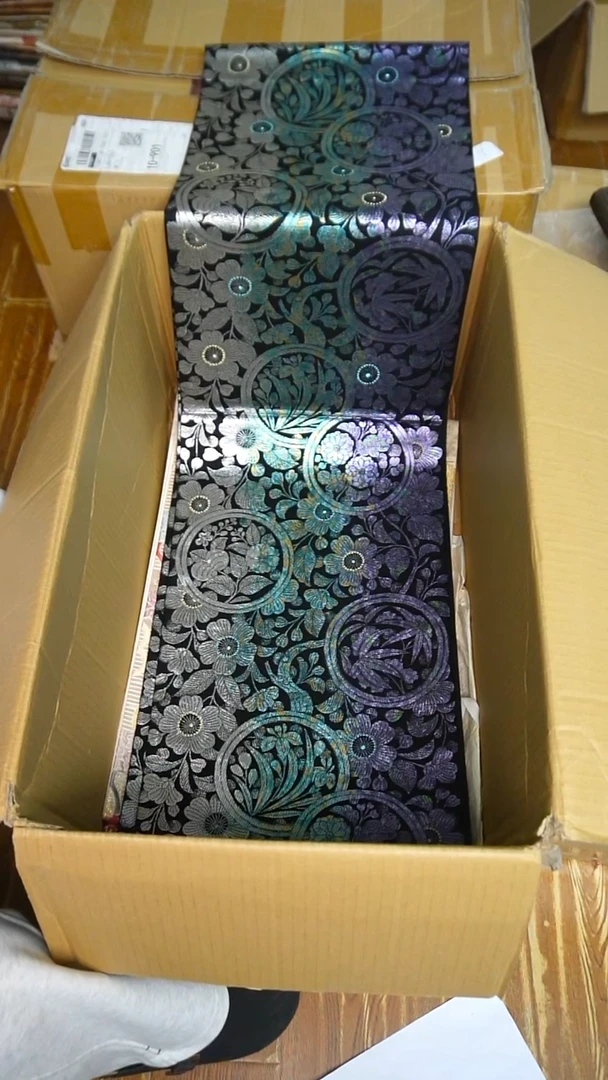 织绣10彩箔渐变花卉