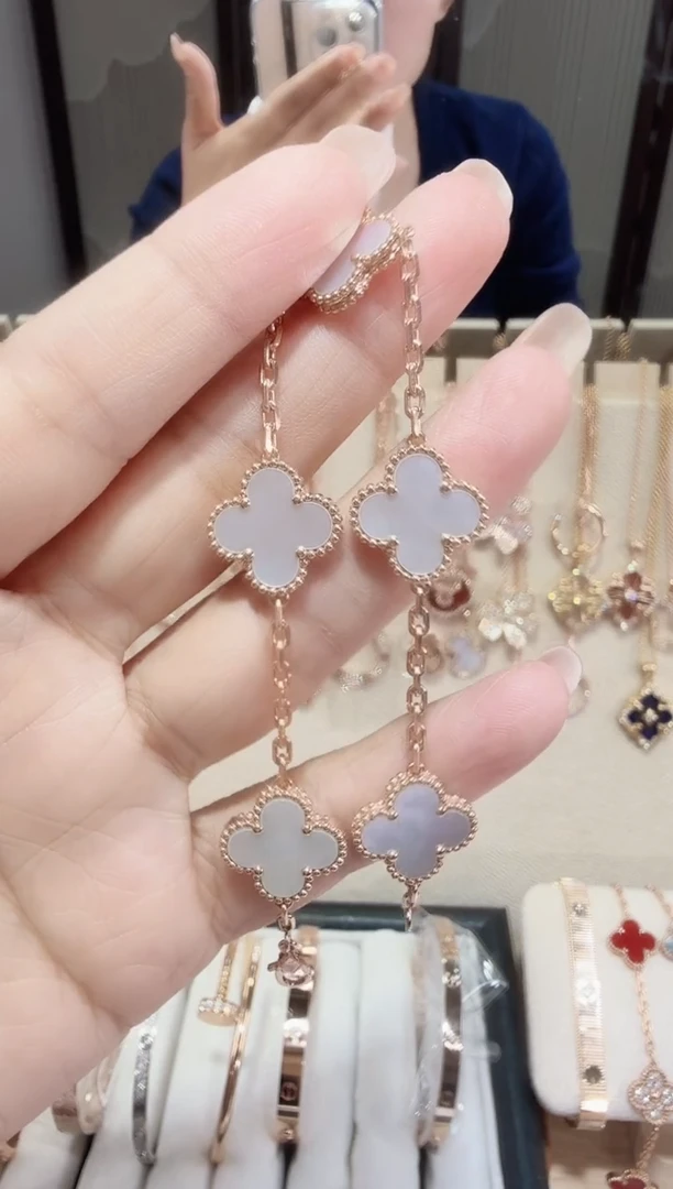 18K金镶嵌贝壳（贝母）手链手链