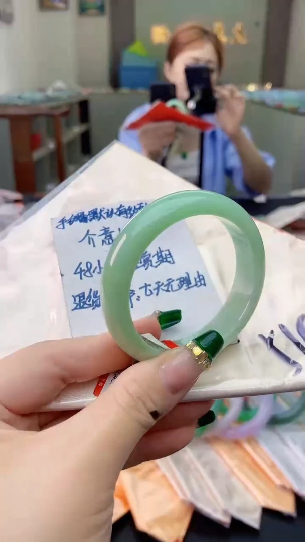翡翠手镯未镶嵌0801502296
