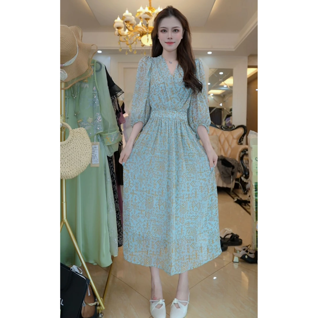 法式碎花连衣裙2025夏新款收腰显瘦小清新长裙D4308
