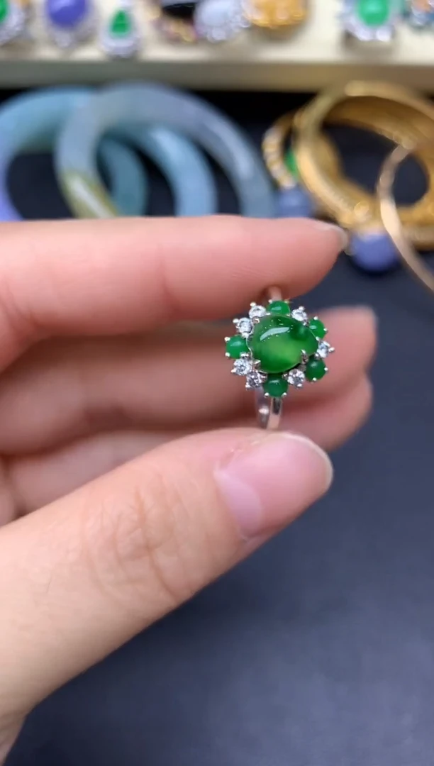 18K金镶嵌戒指翡翠54-雪姐翡翠天天见