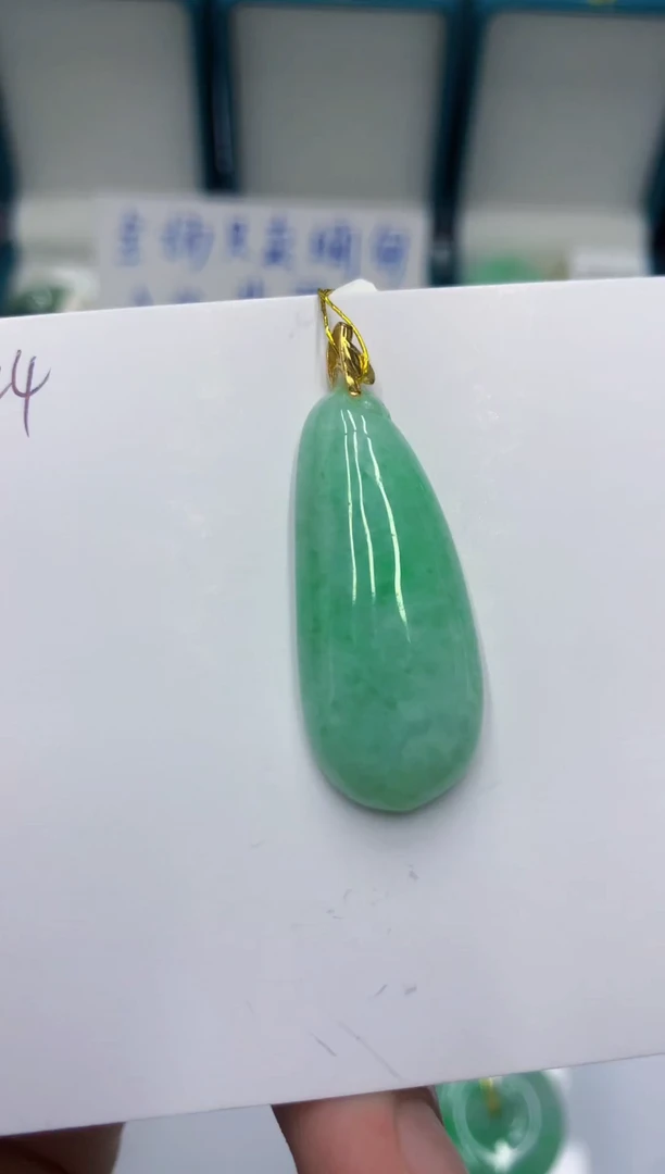 颈饰未镶嵌翡翠1