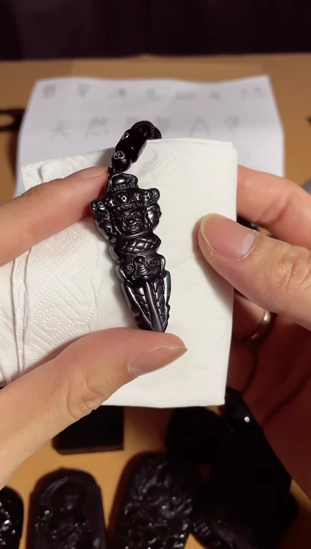 【闪购商品】翡翠颈饰未镶嵌天然翡翠a货