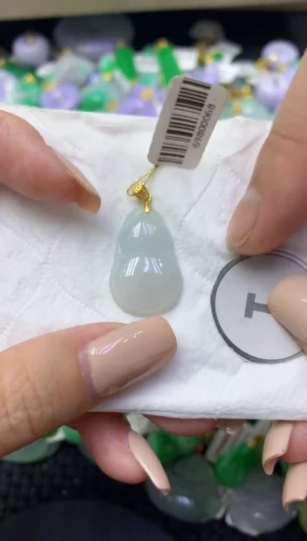 颈饰未镶嵌翡翠天然缅甸翡翠A货