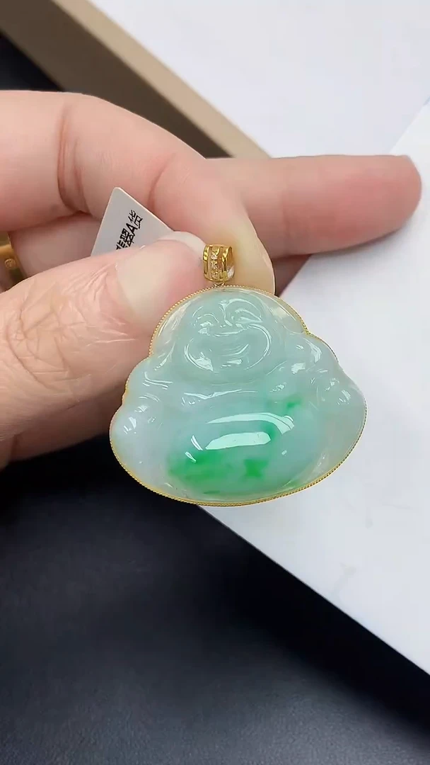 颈饰18K金镶嵌翡翠天然缅甸A货百元以上9元证书费自理