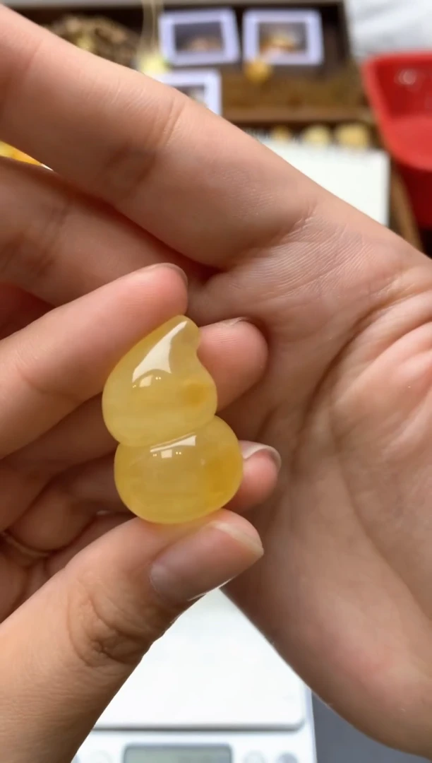 【闪购商品】琥珀珠宝奇石未镶嵌085琥珀蜜蜡花粉有纹小坑介意勿拍