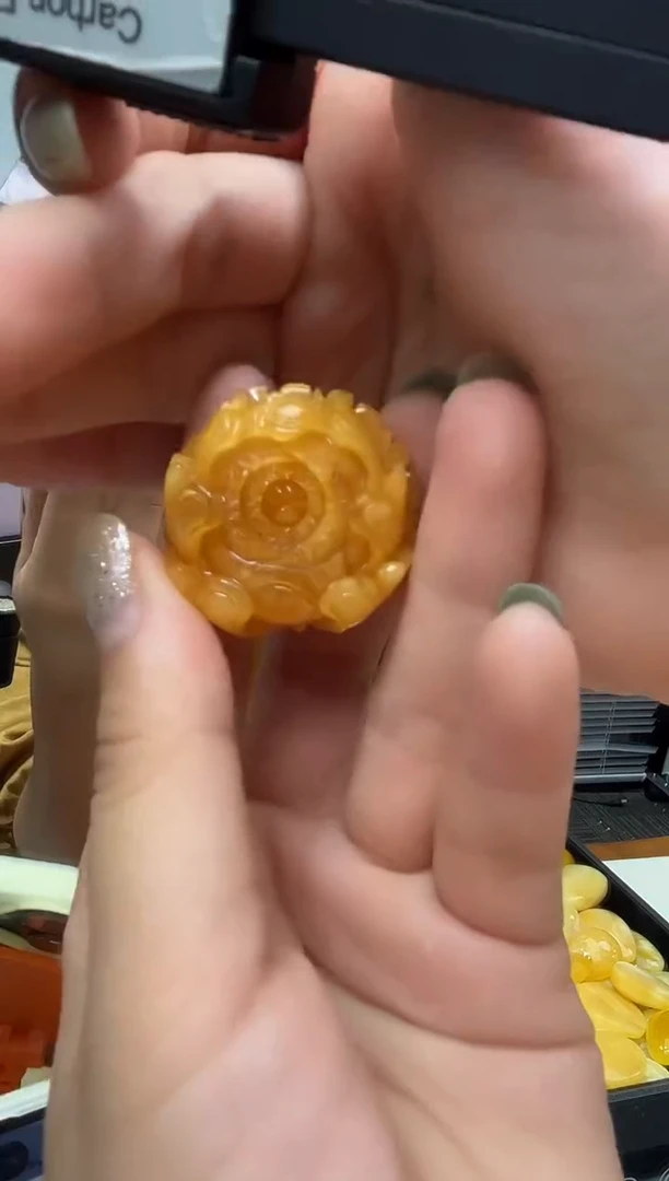 未镶嵌蜜蜡裸石蜜蜡吊坠