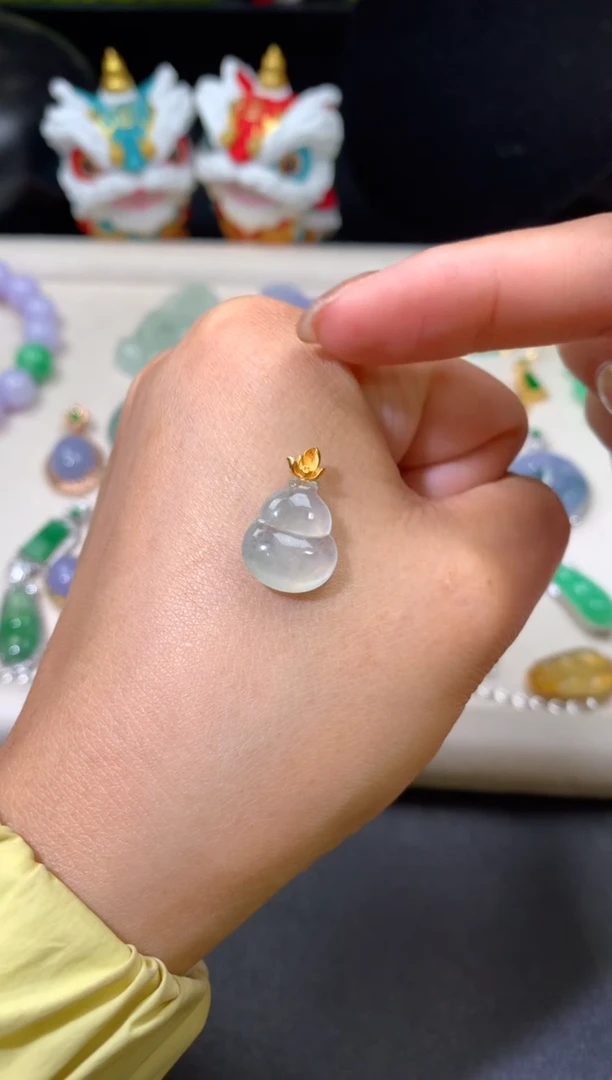 吊坠(不含链)18K金镶嵌翡翠翡翠