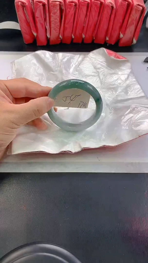 未镶嵌手镯翡翠174