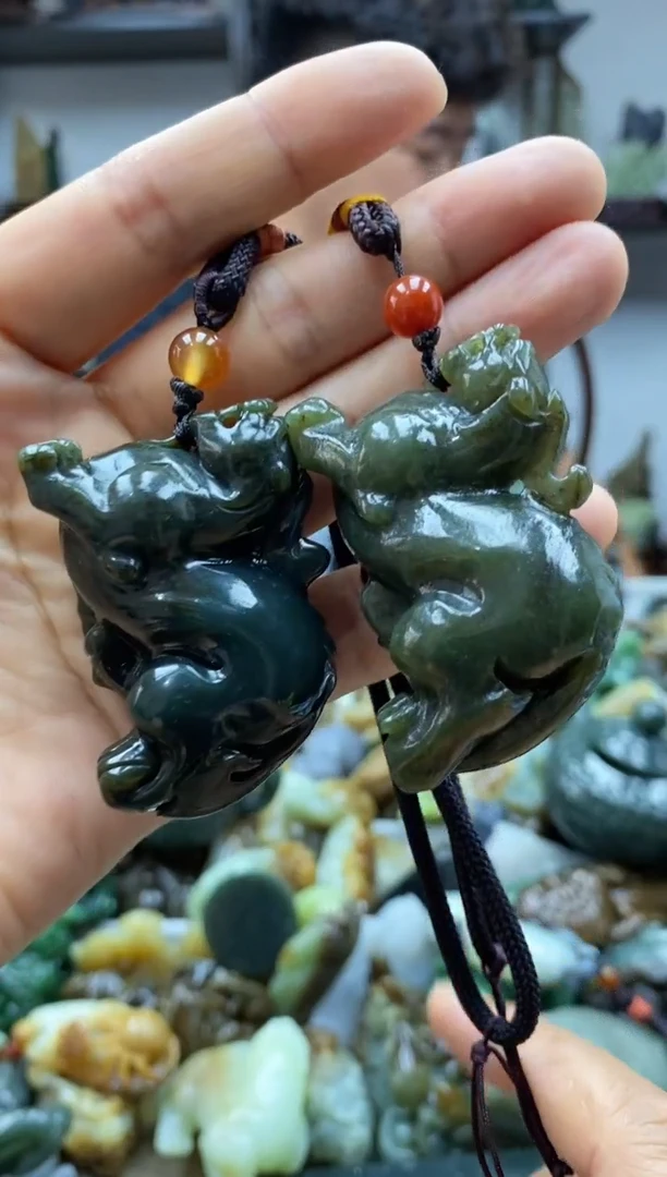 和田玉未镶嵌把件拍一发一，多样性发货