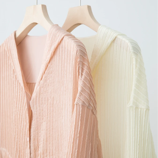 柔叠绉肌理连帽抽绳衬衫短外套NCY3C0823