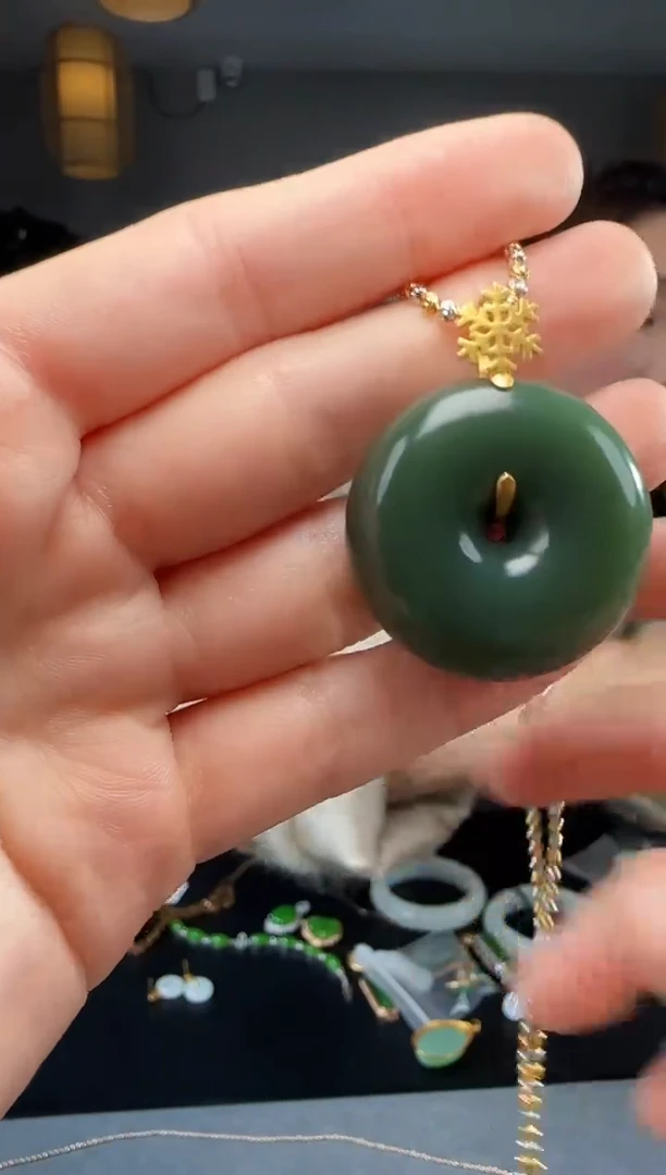 【闪购商品】和田玉吊坠(不含链)18K金镶嵌1