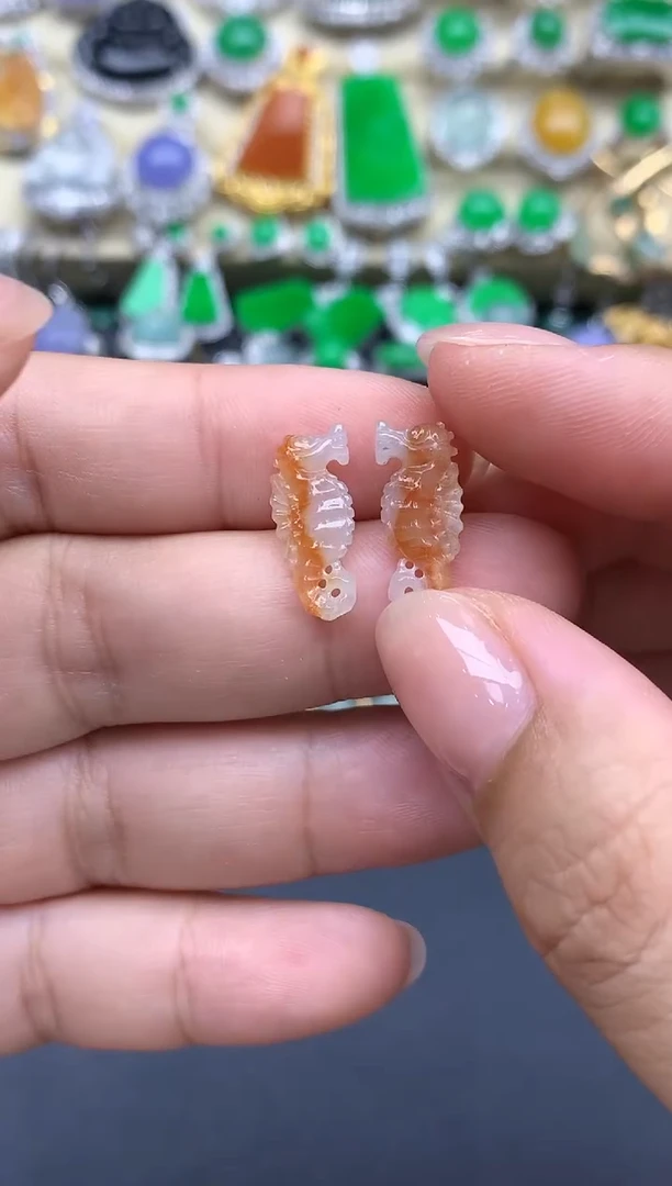 翡翠未镶嵌颈饰41-春日珠宝
