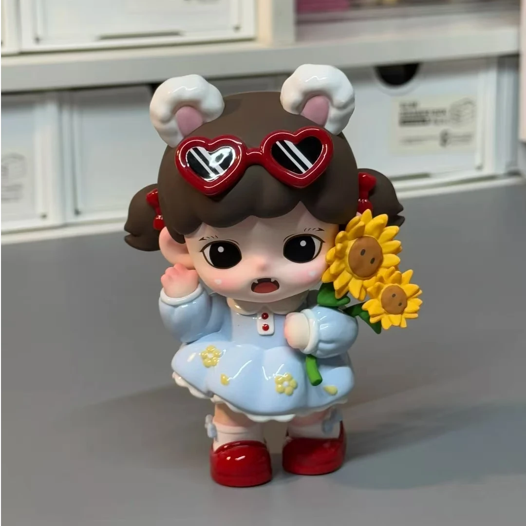 集乐抓娃娃潮玩手办