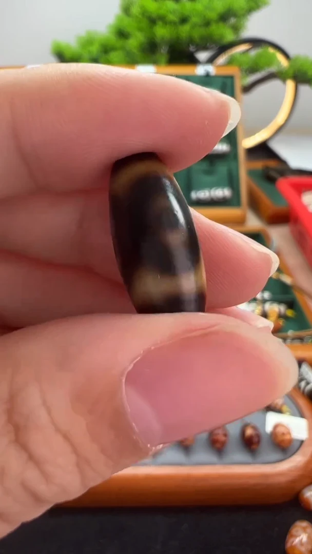 玛瑙/玉髓（覆膜）颈饰未镶嵌35.（微瑕随机发货）