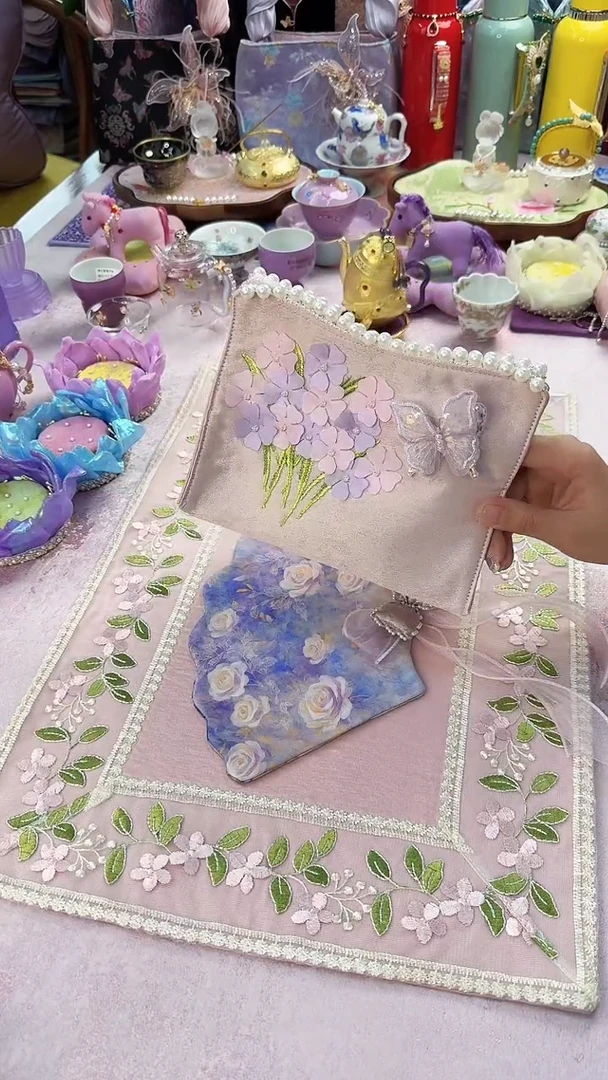 103粉色花园纸巾盒