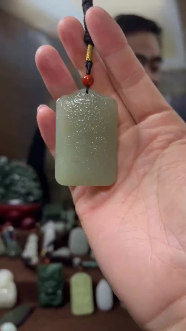 颈饰未镶嵌和田玉·