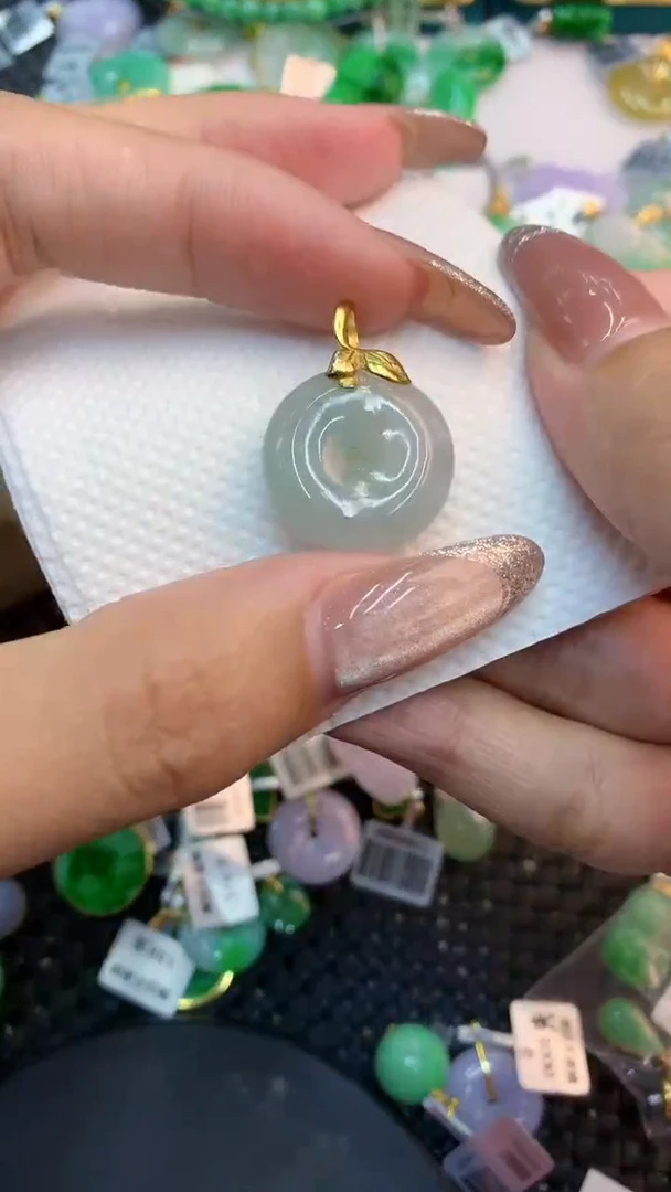 颈饰未镶嵌翡翠1