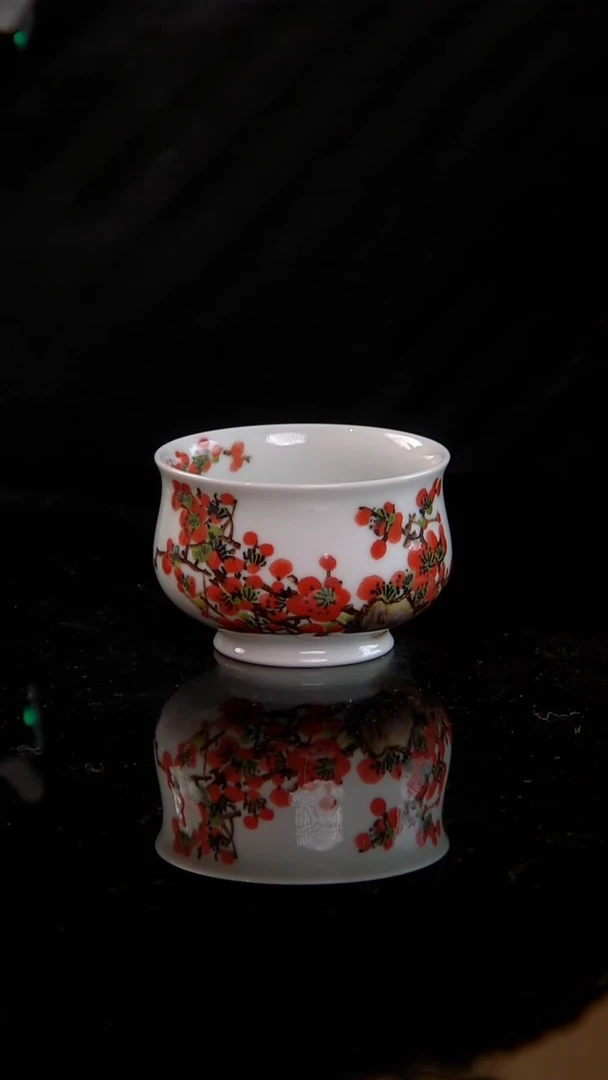 李华手绘釉中五彩腊梅炉式杯