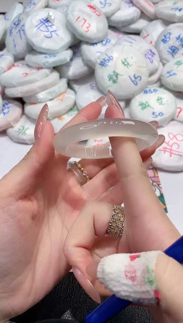 【闪购商品】玛瑙/玉髓手镯未镶嵌-684