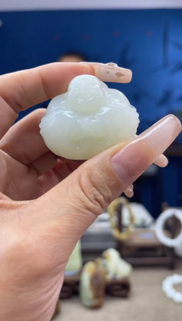 和田玉未镶嵌颈饰1