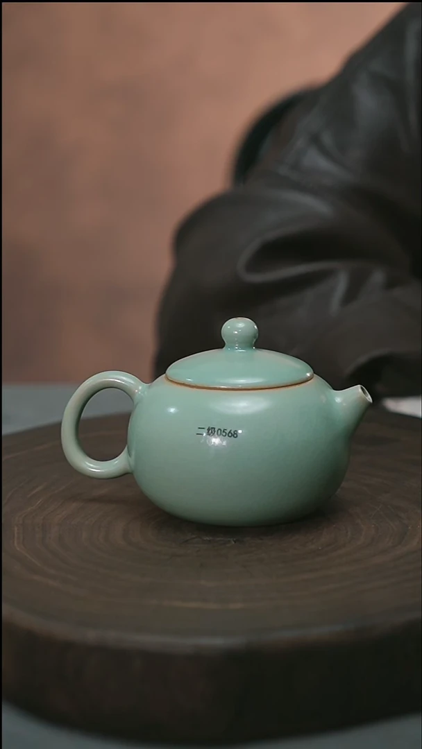 君子汝瓷【二级】手签西施壶0568