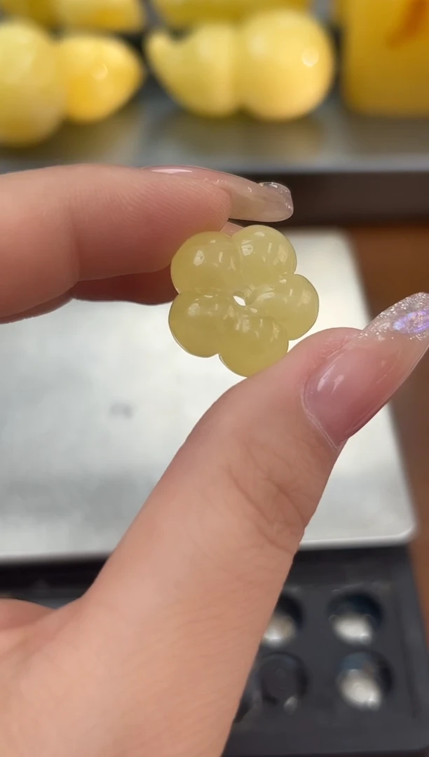 未镶嵌蜜蜡裸石琥珀蜜蜡吊坠