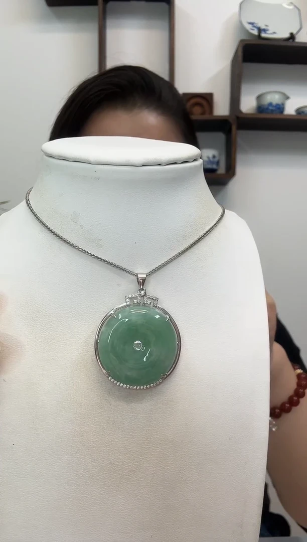 吊坠(赠链)银S925镶嵌翡翠平安扣