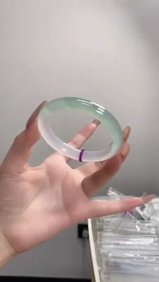 手镯玛瑙/玉髓未镶嵌55-56正圈半山水