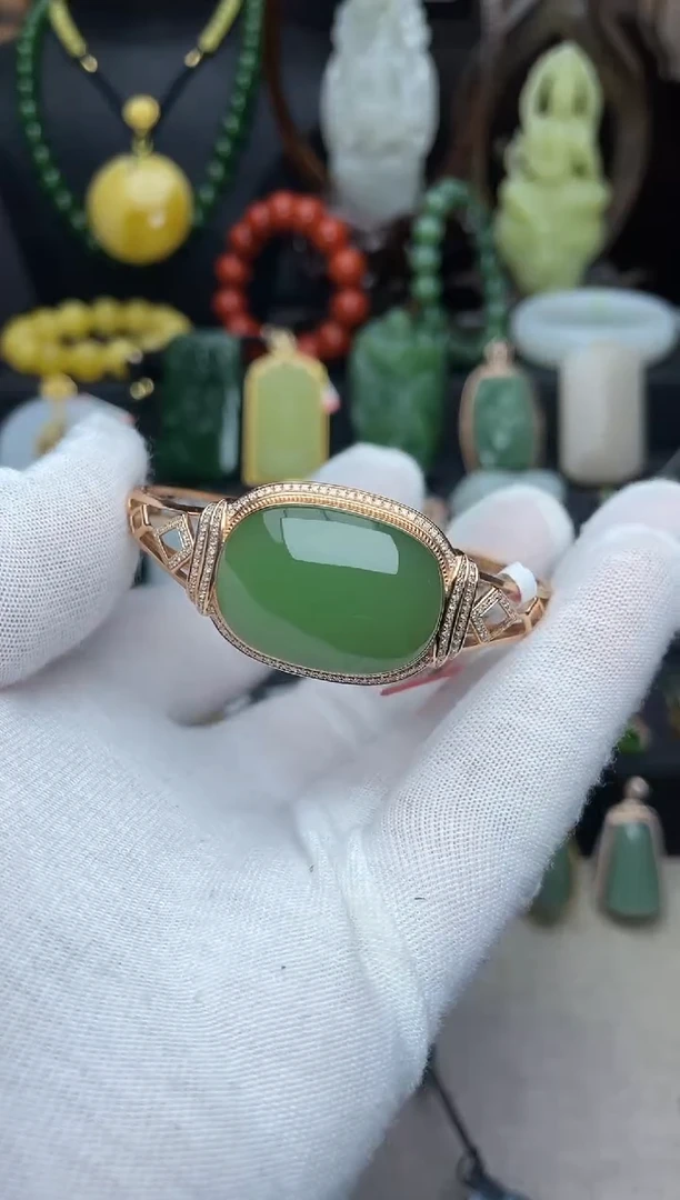 【闪购商品】和田玉手镯18K金镶嵌手镯ge108