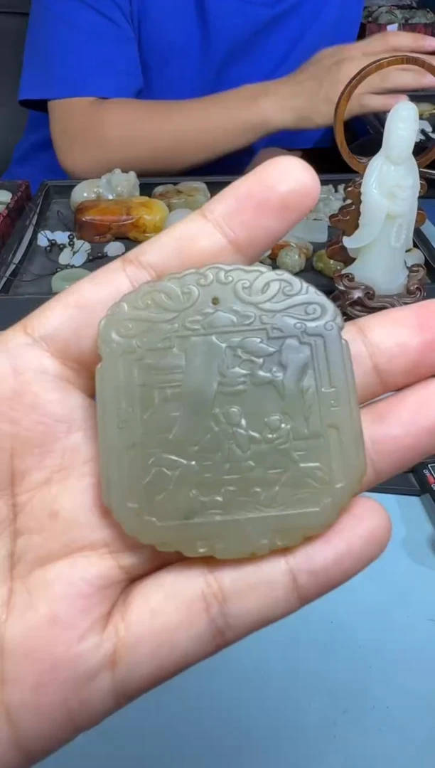 和田玉未镶嵌颈饰1