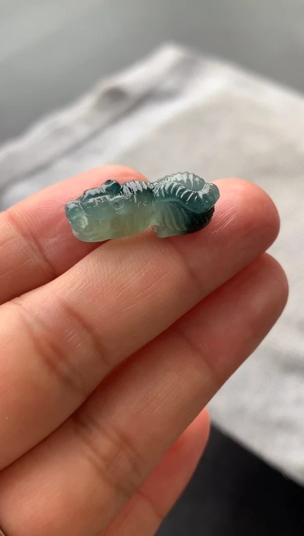 【闪购商品】定制翡翠未镶嵌虎虎生威350+35